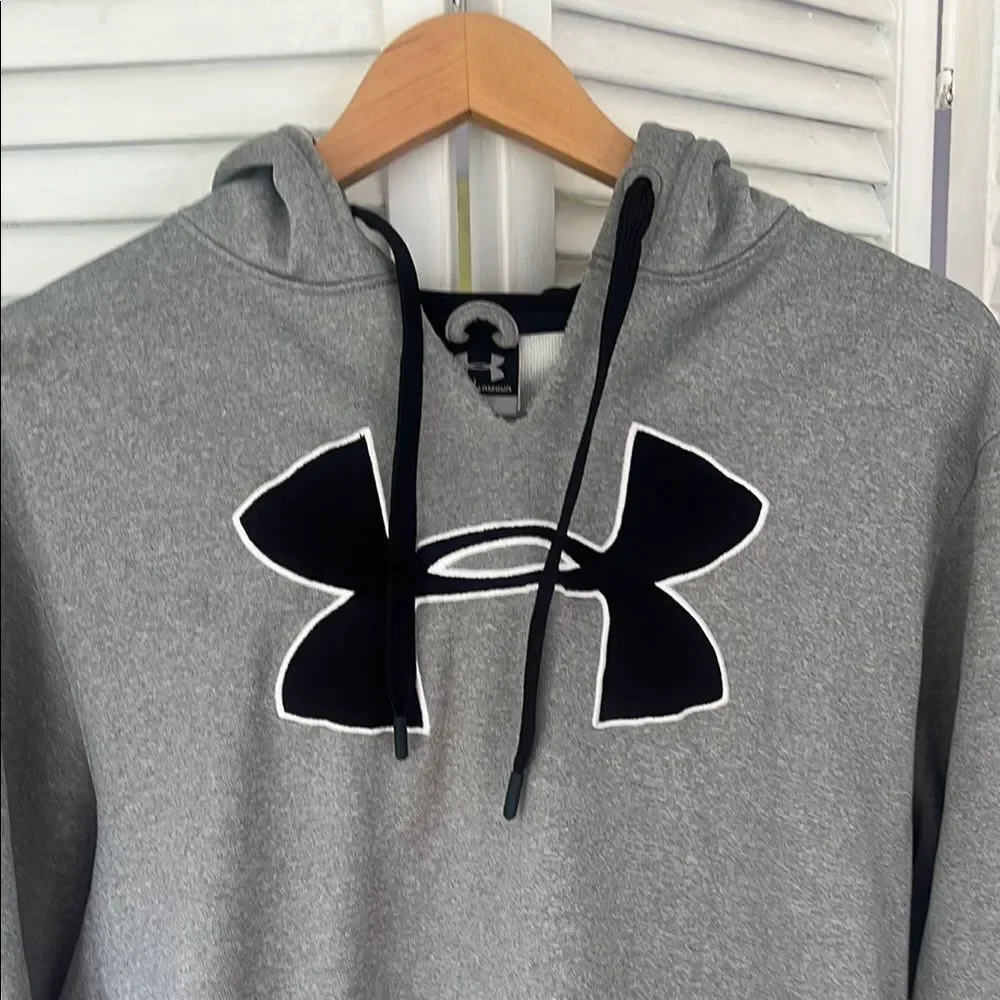 Under Armour Men's Gray Hoodie Sweater